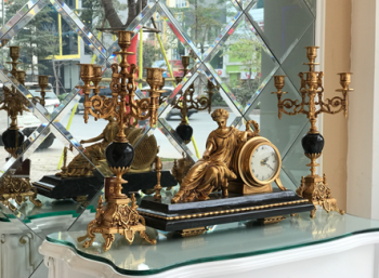 Đồng hồ trang trí phòng khách – Món quà tặng tân gia và tân niên có ý nghĩa